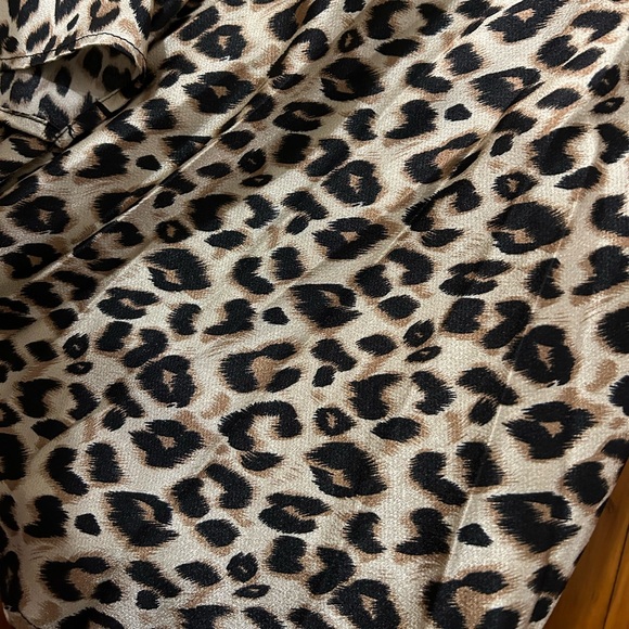 Leopard wrap top size small - Picture 4 of 5